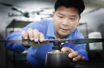 【緻匠心】深圳超級無人機怎樣(yàng)煉成(chéng)的?